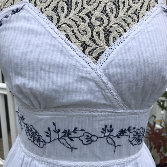 White linen Dress - Picture 4 of 7